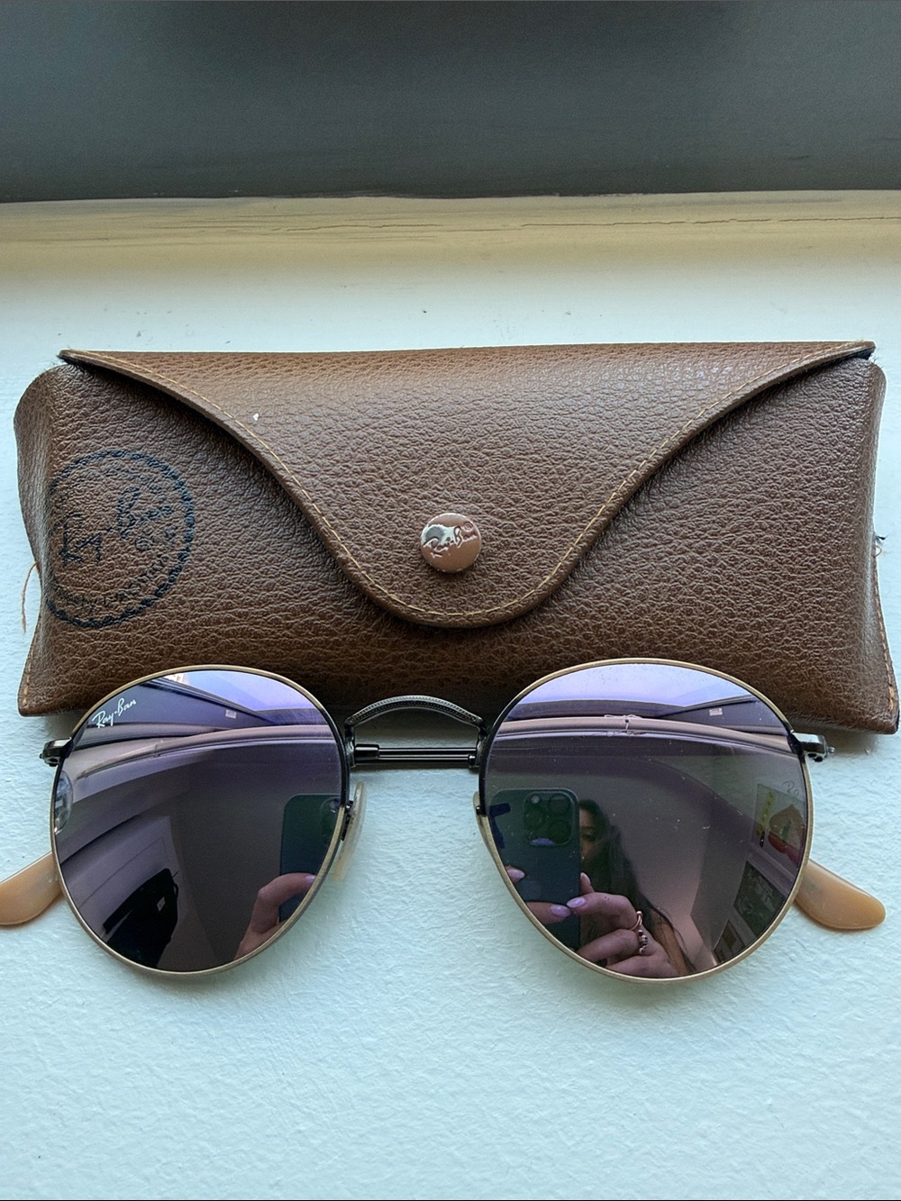 Ray-Ban Round Metal Sunglasses with Purple Mirror Lenses